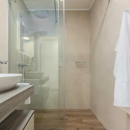 Villa Vacay Luxury Lv *