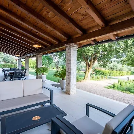 Villa Vacay Luxury Lv