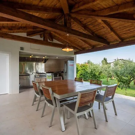 Vacay Luxury Lv Villa