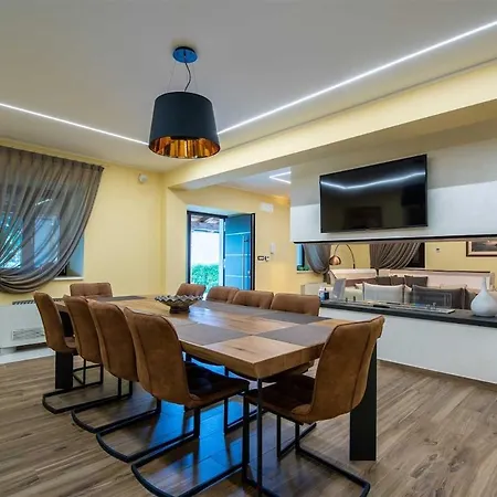 Vacay Luxury Lv Villa Fiorini