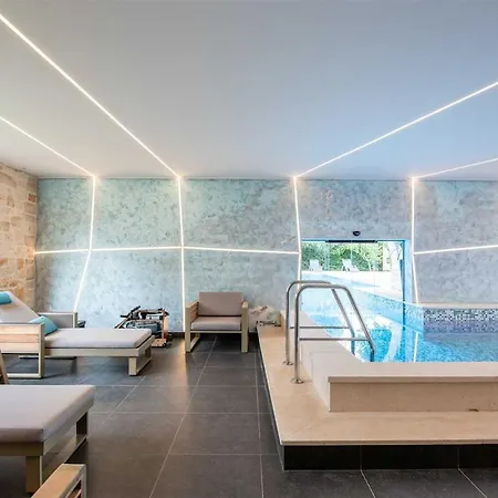 Villa Vacay Luxury Lv *