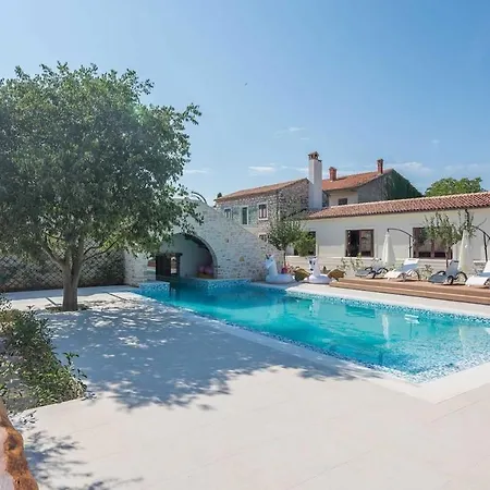 Vacay Luxury Lv Villa
